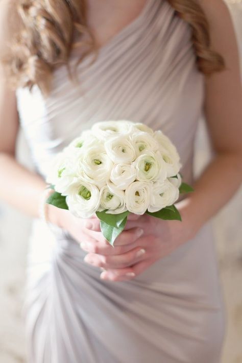 Ranunculus Bouquet White, Ranunculus Bridesmaid Bouquet, Ranunculus Bouquet, Bouquet Photography, White Ranunculus, Diy Wedding Bouquet, Wedding Flower Inspiration, Scottish Wedding, White Bouquet