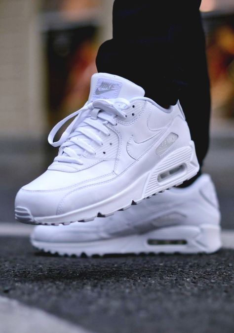 Nike Air Max 90 White on White Nike Air Max 90 White, Nike Air Max Sneakers, Nike Air Max White, Baskets Nike, Best Shoes For Men, Nike Free Shoes, Nike Shoes Outlet, Mens Nike Shoes, Nike Lebron