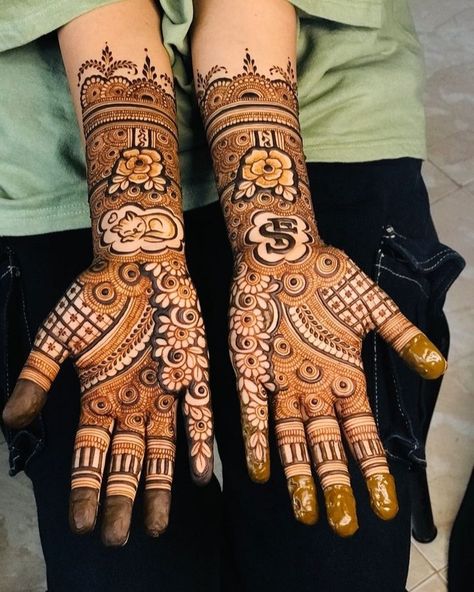 Sider Mehndi, Short Mehndi, Full Hand Mehndi Design, Short Mehndi Design, Mehedi Design, Hand Mehndi Design, Henna Tattoo Designs Hand, Legs Mehndi Design, Mehndi Designs Bridal Hands