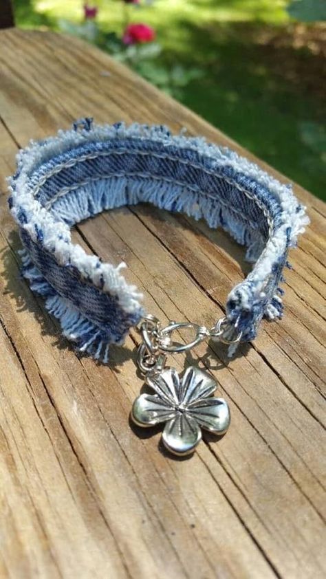 Jean Bracelets, Fabric Cuff Bracelet, Denim Bracelet, Denim Earrings, Denim Crafts Diy, Casual Bracelets, Upcycle Ideas, Blue Jeans Crafts, Fabric Bracelets