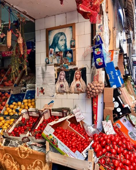 See Naples Through The Lens Of Ciro Pipoli Martin Parr, Italian Culture, Unique Buildings, Naples Italy, Southern Italy, Italian Summer, Northern Italy, Calabria, Summer Dream