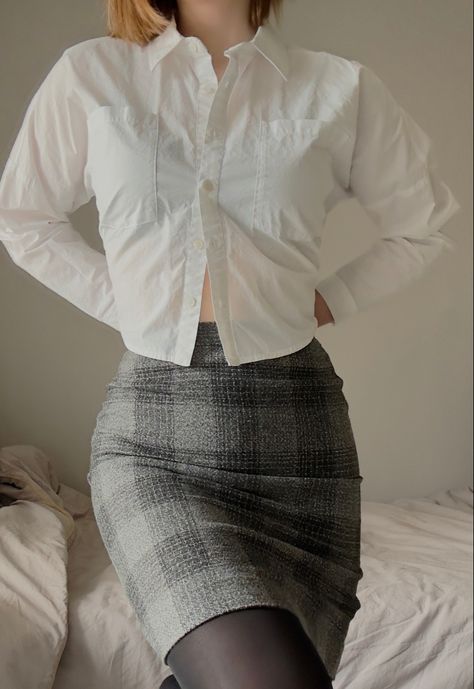 Button Up Shirt And Skirt Outfit, White Plaid Skirt Outfit, Long Pencil Skirt Outfits, Collared Shirt Outfits, Blue Checkered Shirt, Pencil Skirt Fashion, Plaid Skirt Outfit, Skirt Aesthetic, Navy Pencil Skirt