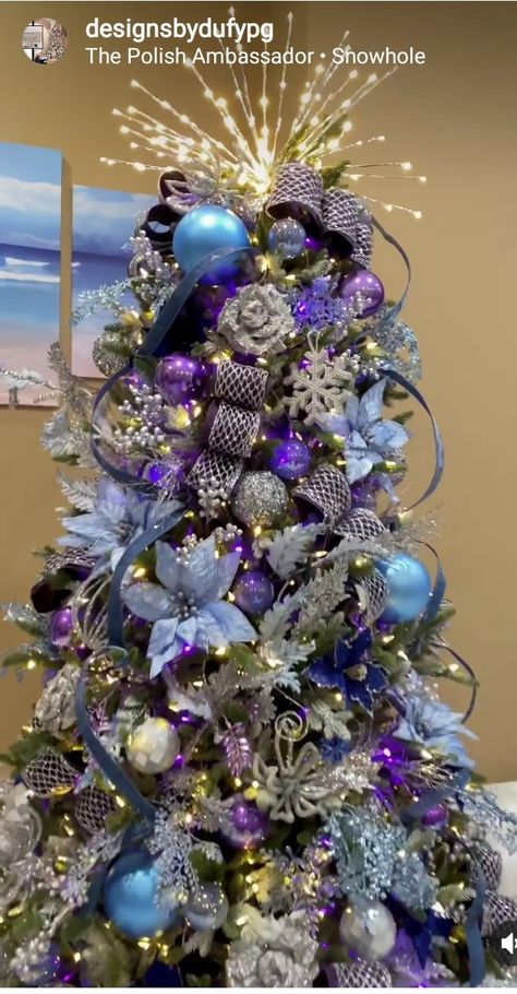 Blue And Purple Christmas Tree, Christmas Tree Goals, Lavender Christmas, Christmas Banister, Glam Christmas Tree, Elegant Christmas Tree Decorations, Christmas Tree And Fireplace, Purple Christmas Tree, Christmas Classics