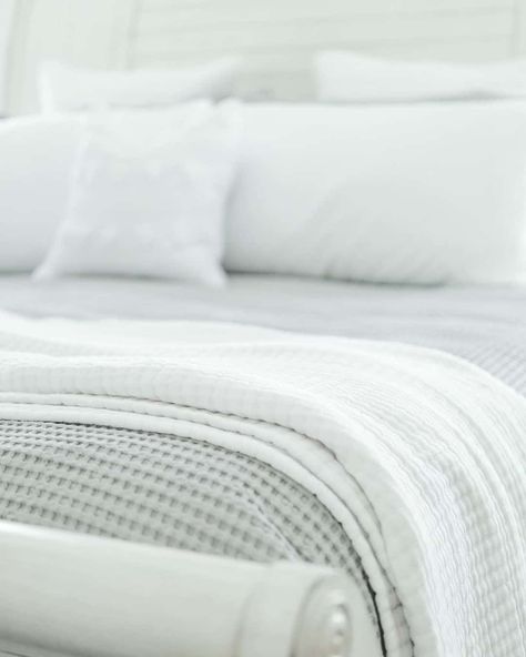 What Is a Coverlet? 24 Ways a Coverlet Will Transform a Home White Brick Bedroom Wall, Brick Bedroom Wall, Grey Tufted Headboard, White Tufted Bed, White Sleigh Bed, Grey Bedspread, Off White Bedrooms, Beige Walls Bedroom, Light Gray Carpet