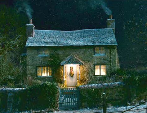 The Holiday movie stone cottage. Turns out it's actually fake which is kind of depressing. Rosehill Cottage, Cute Cottages, Stone Cottages, Casa Country, Style Cottage, Beautiful Cottages, Dream Cottage, Stone Cottage, Little Cottage