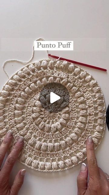 Crochet Bags Purses, November 1, Crochet Tutorial, Crochet Stitches, Crochet Bag, Decoupage, Macrame, Projects To Try, Fan