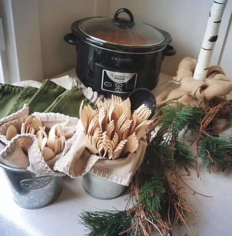 Forest Wild One Birthday, Winter Camping Birthday Party, Woodland Party Drinks, Woodlands Theme Party, Woodland Birthday Food Ideas, Woodsy Theme Party, Nature First Birthday Party, Woodsy Birthday Party, Nature Birthday Party Decorations