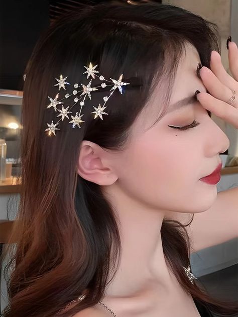 Rhinestone Star Decor Hair ClipI discovered amazing products on SHEIN.com, come check them out! Elegance Hair, Star Decor, Diamond Hair, Gold Headpiece, Hair Accessories Set, Star Hair, Hair Accessories Clips, Side Bangs, Gold Collar