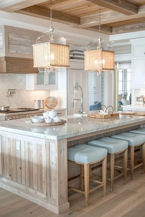 Florida Beach Decor, Coastal Modern Kitchen Beach Houses, Beach House Home Decor, Coastal House Kitchen, Florida Homes Interior Design, Coastal Farmhouse Interior, Mermaid Kitchen, Beach Kitchen Ideas, Beachy Kitchen