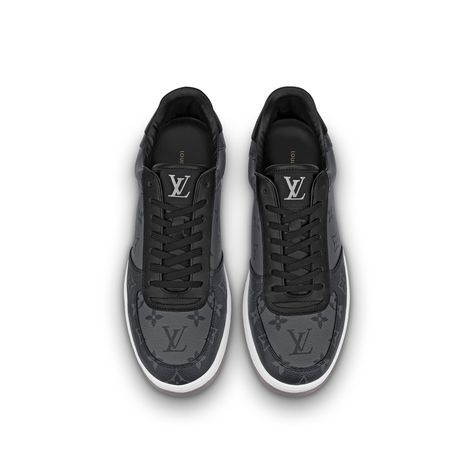 Louis Vuitton Sneaker, Louis Vuitton Official, Men's Collection, Mens Shoes Sneakers, Luxury Handbags, Leather Sneakers, Shoe Collection, Puma Sneaker, Converse Sneaker