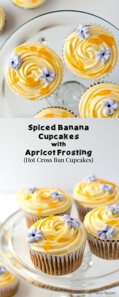 Spiced Banana Cupcakes with Apricot Frosting - These super moist, delicious cupcakes have a hint of spice and are studded with raisins with a buttery White Chocolate, Apricot frosting! Easy to make and every bit as delicious as Hot Cross Buns (if not more!) (Video + Recipe) Apricot Frosting, Yellow Frosted Cupcakes, Chocolate Apricot, Dessert Halloween, Hot Cross Bun, Delicious Cupcakes, Unique Cupcakes, Banana Cupcakes, Dessert Simple