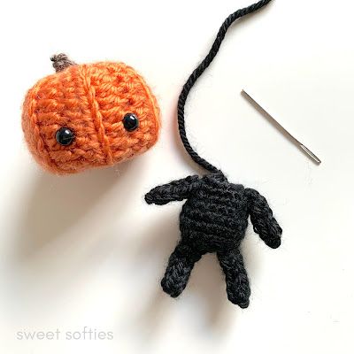 Pumpkin Crochet, Baby Pumpkin, Fall Crochet, Crochet Halloween, Halloween Crochet Patterns, Crochet Fall, Holiday Crochet, Crochet Pumpkin, Pumpkin Head