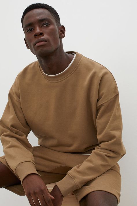 American Craftsman Style, Sweatshirt Outfits, Outfit Male, Gap Style, Shein Basics, Concept Photography, Color Reference, Mens Outfit Inspiration, Sweatshirt Outfit