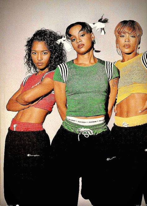 R&b Outfits 90s, Left Eye Outfits, Left Eye Tlc Outfits, Tlc Chilli, Tlc Chilli 90s, Tlc Photoshoot, Swv 90s Aesthetic, Left Eye Tlc Aesthetic, Tlc Costume