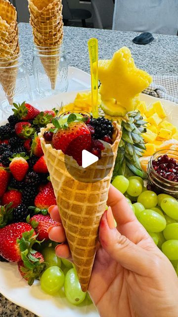 O L I V I A on Instagram: "✨HOLIDAY FRUIT PLATTER (with fruit waffle cones)✨ **Pineapple tree inspired by @created.at.home 💕 . . . . . #holidayrecipes #fruitplatter #fruitplate #fruitlover #christmasrecipes #holidayfood" Fruit And Cheese Tray Ideas, Easy Fruit Platter Ideas, Fruit Plate Presentation, Fruit Waffle Cones, Oranges On Fruit Platter, Fruit In Waffle Cone, Christmas Fruit Wreath Platter, Thanksgiving Fruit Platter, Holiday Fruit Platter