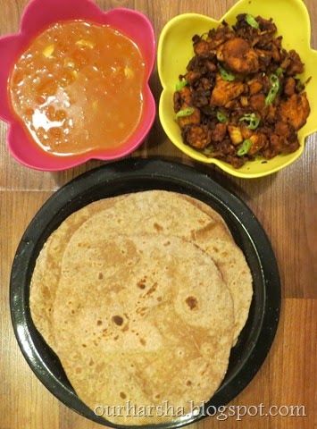 Here is the Recipe of  Chapathi / chappati , Tomato curry and Spicy Chicken roast. Chicken Roast, Tomato Curry, Sri Lankan Recipes, Regional Food, Homemade Cooking, Healthy Shakes, Leftovers Recipes, Chapati, Chicken Curry