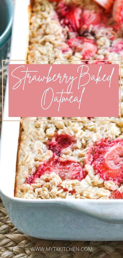 Strawberry Baked Oatmeal, Sour Cream Muffins, Healthy Dessert Options, Texas Kitchen, Strawberry Breakfast, Weekday Breakfast, Strawberry Oatmeal, Baked Oatmeal Recipes, Healthy Strawberry