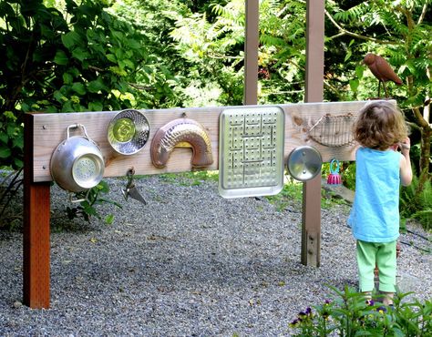 Backyard Design: DIY Outdoor Sound Wall/Music Station Post includes details on how to build your own FUN AT HOME WITH KIDS Kid Friendly Backyard, Sound Wall, Outdoor Play Spaces, Outdoor Music, Sensory Garden, Children's Garden, Natural Playground, Music Station, Diy Projects For Kids