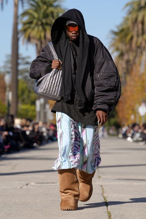 Balenciaga Pre-Fall 2024 Collection | Vogue Balenciaga Street Style, Balenciaga Fashion Show, Balenciaga Aesthetic, Balenciaga Runway, Balenciaga Outfit, Balenciaga Boots, Balenciaga Style, Balenciaga Fashion, Balenciaga Men