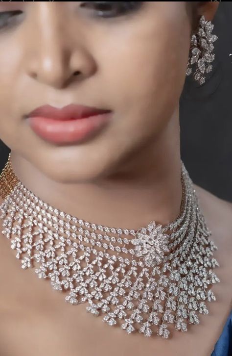 Ambani Jewellery Collection, Diamond Chokar Design, Spiritual Necklaces, Awesome Necklaces, Guess The Gender, Diamond Haram, Kissy Lips, Diamond Jewlery, Bridal Necklaces