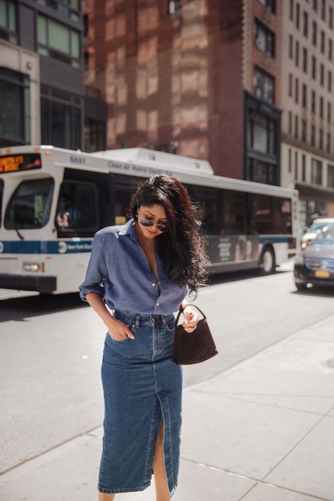 Denim Midi Skirt Denim Midi Skirt Outfit Trainers, Denim Midi Skirt Outfit Midsize, Midi Skirt Jeans Outfit, Mid Jean Skirt Outfits, Demin Skirt Outfit, Denim Midi Skirt Outfit, Sheryl Luke, Walk In Wonderland, Jean Midi Skirt