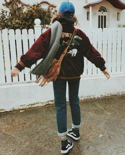 Picture credits: @vanellimelli on instagram #fashion #vintage #vans Outfits Con Vans, Aesthetic Plants, Vintage Outfits 90s, Outfit 90s, 90s Grunge, Sk8 Hi, Photo Instagram, Instagram Foto, Outfits Casuales