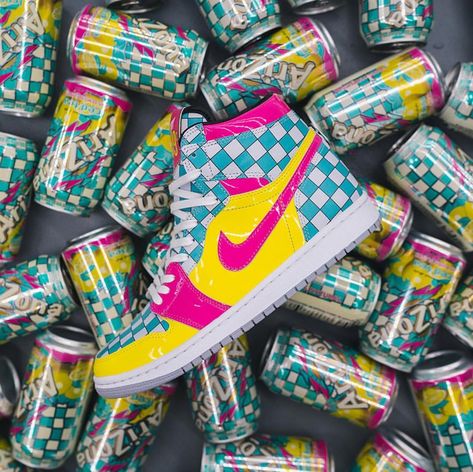 Arizona Iced Tea, Nike Shoes Women Fashion, Custom Sneakers Diy, Diy Sneakers, Jordan Shoes Girls, Cute Nike Shoes, Costume Shoes, Cute Nikes, Best Sneakers