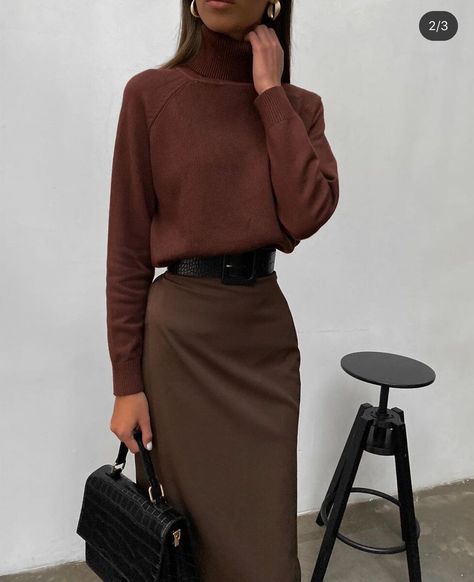 d961e9f236177d65d21100592edb0769desc48801855ri Skirt Outfit, Loose Sweater, Autumn Outfit, 가을 패션, Professional Outfits, Fashion 2020, Looks Style, Mode Inspiration, Winter Fashion Outfits