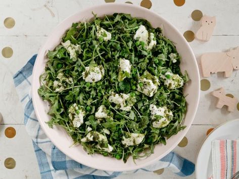 Herby Salad with Burrata Herby Salad, Salad With Burrata, Burrata Recipe, Easter Food Appetizers, Burrata Salad, Spring Peas, Easter Appetizers, Burrata Cheese, Whey Isolate