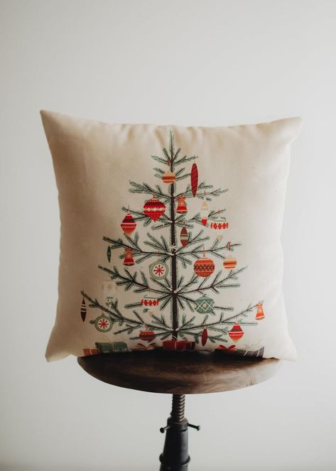 Pine Christmas Tree, Crochet Pillow Cover, Tree Pillow, Red Ornaments, Christmas Pillows, Nordic Christmas, Christmas Style, Holiday Pillows, Grandma Gift