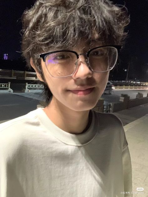 Attractive Guys With Glasses, Asian Men With Glasses, Asian Boy With Glasses, Black Hair Brown Eyes Boy, Boys With Glasses, Asian Glasses, Guy With Glasses, Boy With Glasses, Guys With Glasses