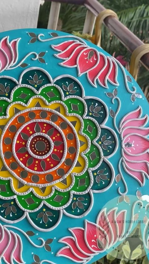 Lipan Art, Painted Mirror Art, Wall Art Diy, Lippan Art, Mirror Crafts, Clay Wall Art, Diy Wall Art Decor, Mandala Art Lesson, Art And Craft Videos