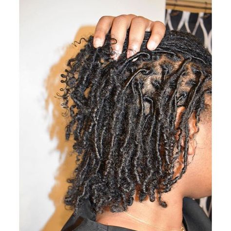 An overview of the 4 most commonly used parting systems for starter locs, including the square parts, diamond parts, c-shaped parts, and organic parts. How To Retwist Starter Locs, Starter Locs Hairstyles For Women Short, Coil Locs Before And After, Loc Parting, Coil Locs, Two Strand Twist Starter Locs, Coil Twist, Women Dreadlocks, Female Dreads