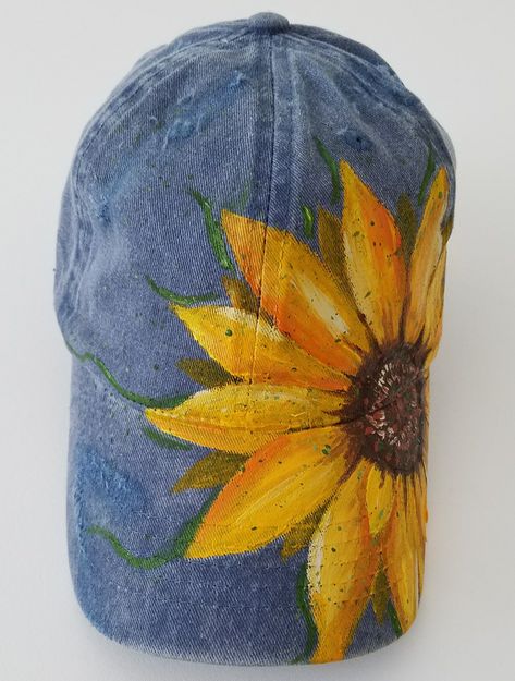 Painted Ball Cap, Painted Caps, Cap Painting Ideas, Straw Hat Crafts, Tovad Ull, Painted Clothes Diy, Fabric Painting On Clothes, Fabric Paint Designs, Hand Painted Clothing