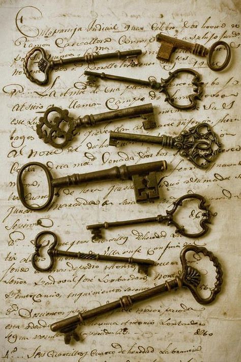 Quotes with Key in Them | to my heart quotes keys keys to my heart i offered them to you one by ... Diy Key Projects, Vintage Foto's, Key Projects, Under Lock And Key, Old Keys, Fotografi Vintage, Antique Keys, Vintage Keys, Key To My Heart