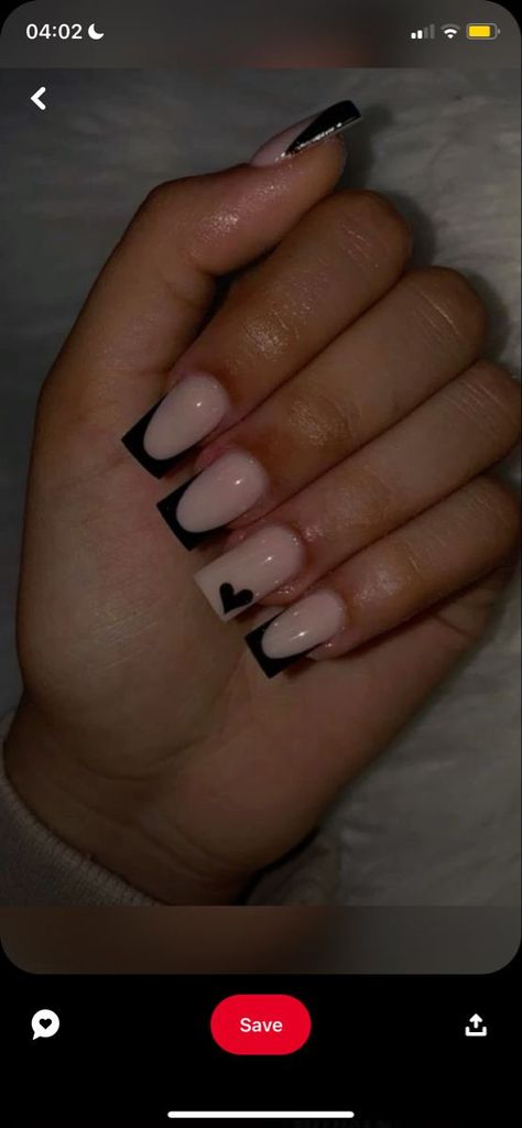 black french tip design Short Nail Designs Square Black, Nail Ideas For School Short Simple, Short Easy Acrylic Nails, Short Nails Designs Black, Short Black Square Nails Designs, Cute Nails Acrylic Short French Tip, Cute Short Nail Inspo 2023, Middle School Nails Acrylic, Square Nail Designs Medium Length