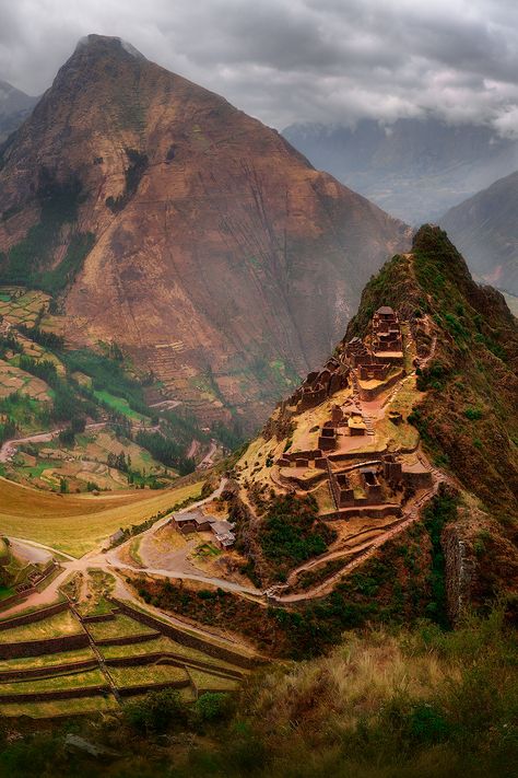 Pisac, Cusco/Cuzco, Peru Pisac Peru, Peru Vacation, Nazca Lines, Cusco Peru, Amazon Rainforest, Drawing Projects, Aerial Photo, Machu Picchu, Indiana Jones