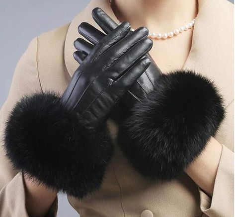 Pexuya Women's Winter Touchscreen Sheepskin Leather Gloves with Rabbit Fur S77 : Amazon.de: Fashion Winter Leather Gloves, Fur Gloves, Rabbit Fur, Leather Gloves, Winter Women, Touch Screen, Gloves, Leather