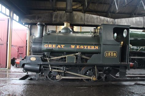 Alle Größen | IMG_7181 Great Western Railway Steam Locomotive No. 1338 | Flickr - Fotosharing! Railway Architecture, Steam Trains Photography, Steam Trains Uk, Great Western Railway, Steam Engine Trains, Steam Railway, Railroad Photography, Rail Car, Old Trains