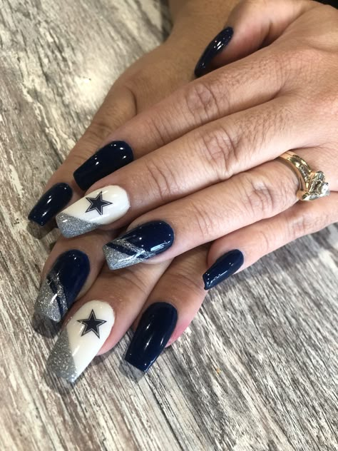 Dallas Cowboys Nail Art Design, Cowboy Nails Dallas, Nfl Cowboys Nails, Dallas Cowboys Inspired Nails, Dallas Cowboy Nails Acrylics, Nfl Nails Design, Dallas Cowboys Nail Ideas, Football Nail Designs Nfl, Dallas Cowboys Nails Designs Blue