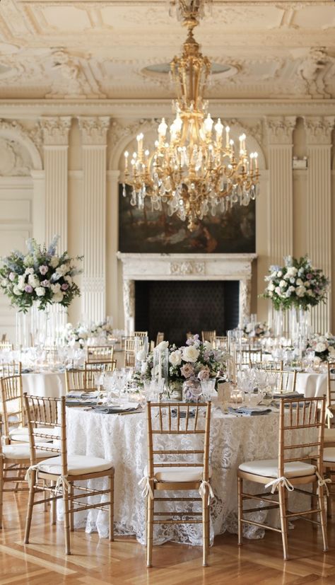 Wedding Centerpieces Ballroom, Classic Wedding Ideas Romantic, Classic Summer Wedding Colors, Wedding Venue Manor House, Old Money Reception, 20 People Wedding, Ballroom Reception Decor, Estate Wedding Decor, Champagne And Greenery Wedding