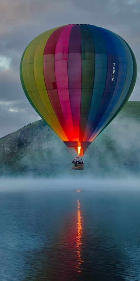 Hot Air Balloons Photography, Balloons Photography, Hot Air Balloon Festival, Background Hd Wallpaper, Hot Air Balloon Rides, Air Balloon Rides, Balloon Art, Nature Wallpaper, Hot Air Balloon