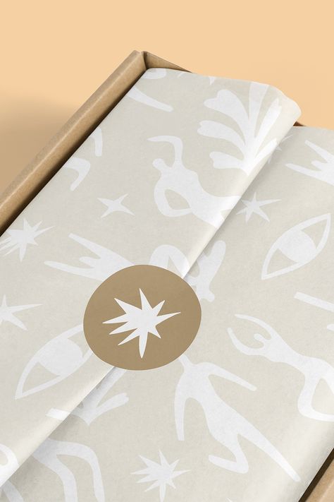 Bennie Studio's minimal, muted and organic branding design is full of vibrant shapes! Timeless and sleek, this Tissue got us swooning. Check out our Creative Community hub for more inspo! Food Wrapping Paper Design, Organic Branding Design, Wrapping Paper Mockup, Paper Pattern Design, Packaging Design Mockup, Abstract Packaging, Branded Tissue Paper, Paper Patterns Design, Home Branding