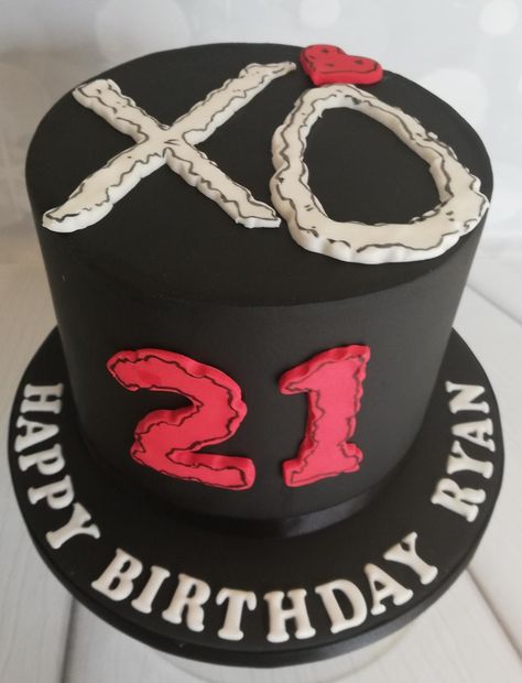 XO cake Xo Birthday Cake, Cake The Weeknd, The Weeknd Birthday Theme, The Weeknd Cake, Xo Cake, Weeknd Birthday, The Weeknd Birthday, The Weeknd Aesthetic, 28 Birthday