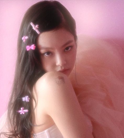 jennie icon #jennie Jennie Pink Aesthetic, Jennie Pictures, Jennie Icons Aesthetic, Jennie Pink Icon, Jennie Coquette, Jennie Coquette Icons, Pink Jennie Icon, Jennie Kim Pink Aesthetic, Jennie Twitter Icon