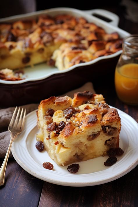 Bread Pudding With Apples And Raisins, Raisin Desserts, Raisin Bread Pudding Recipe, Desserts For Winter, Cinnamon Raisin Bread Pudding, Team Breakfast, Raisin Bread Pudding, My Heavenly Recipes, Chamorro Recipes