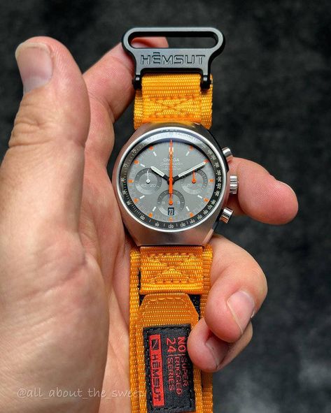 Weird Watch, Casio Vintage Watch, Chrono Watches, Fancy Watches, Retro Watches, Wrist Game, Wrist Wear, Watches Unique, Stylish Watches