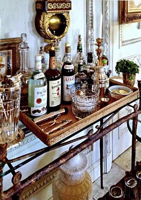 Beverage Bars, Brown Office, Whiskey Room, Glamorous Interiors, Bar Cart Styling, Bar Scene, Morning Room, Bar Tables, Drinks Tray