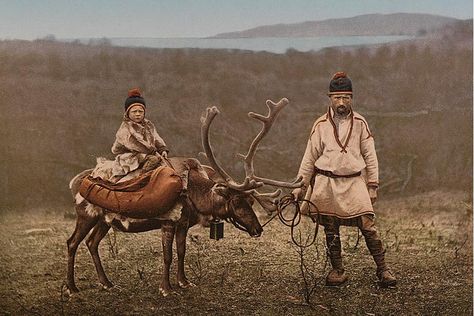 Sami People, Indigenous Tribes, Ancient Origins, We Are The World, People Of The World, Samara, Traditional Clothing, Mongolia, Scandinavia