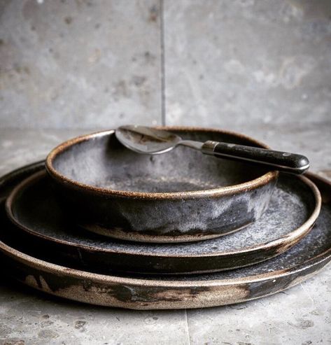 Dinnerware Sets Rustic, Pella Hedeby, Ceramic Cafe, Dark Food Photography, Rustic Pottery, Stoneware Dinnerware Sets, Rustic Ceramics, Handmade Kitchens, Ceramics Pottery Art